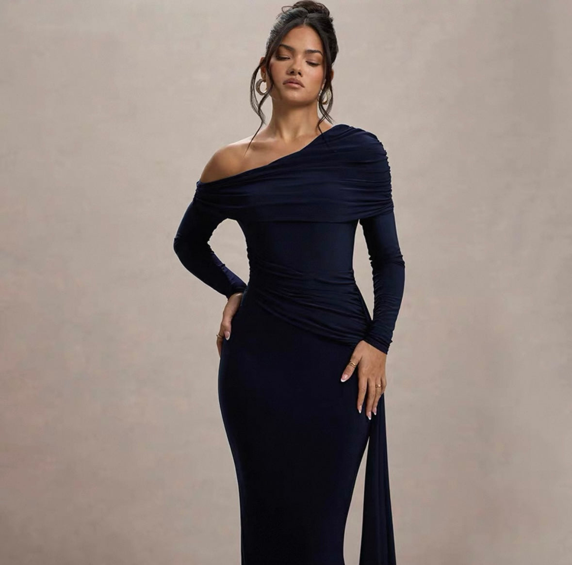 #68 Linora Lang Kleid - Linora