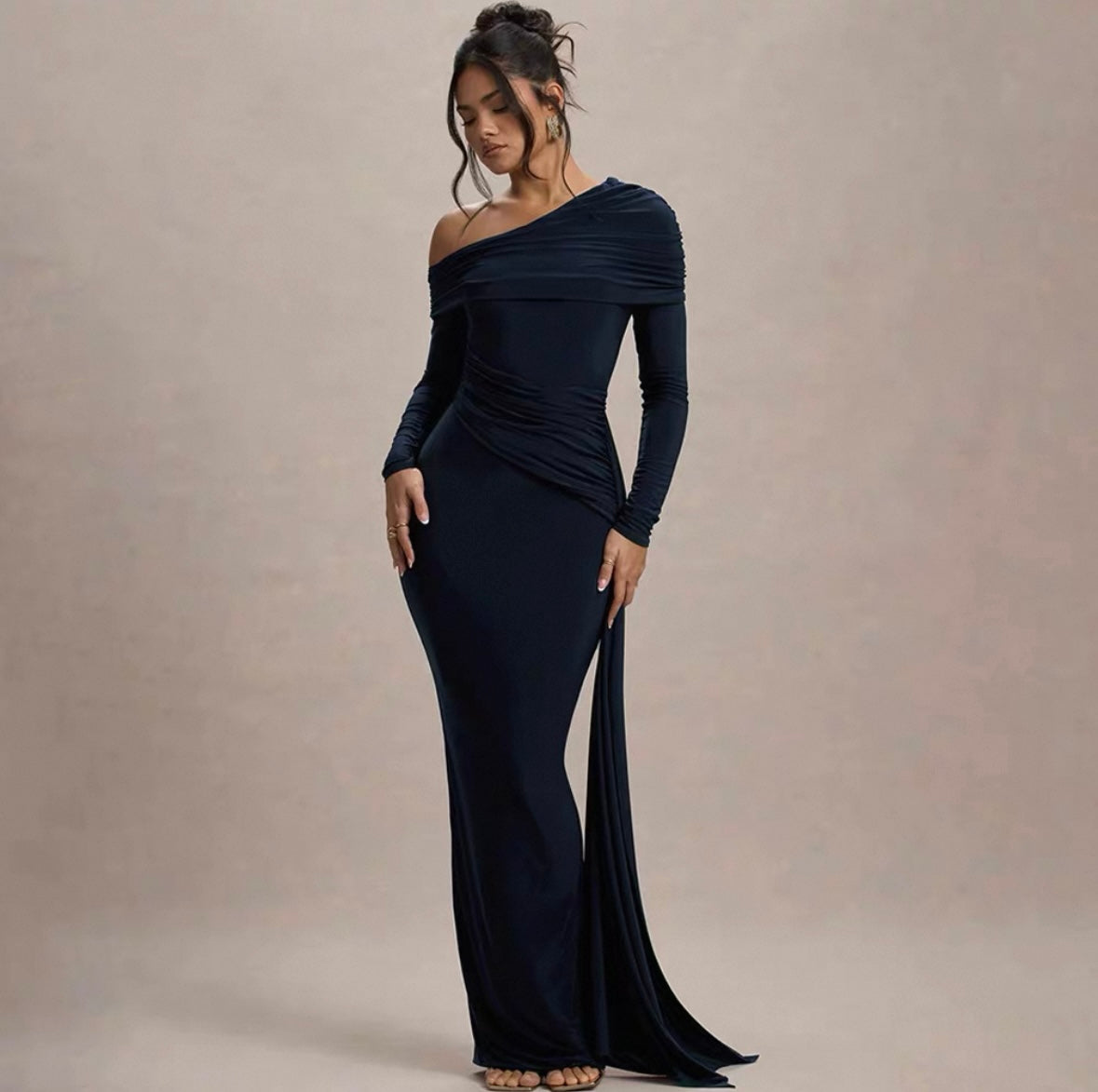 #68 Linora Lang Kleid - Linora